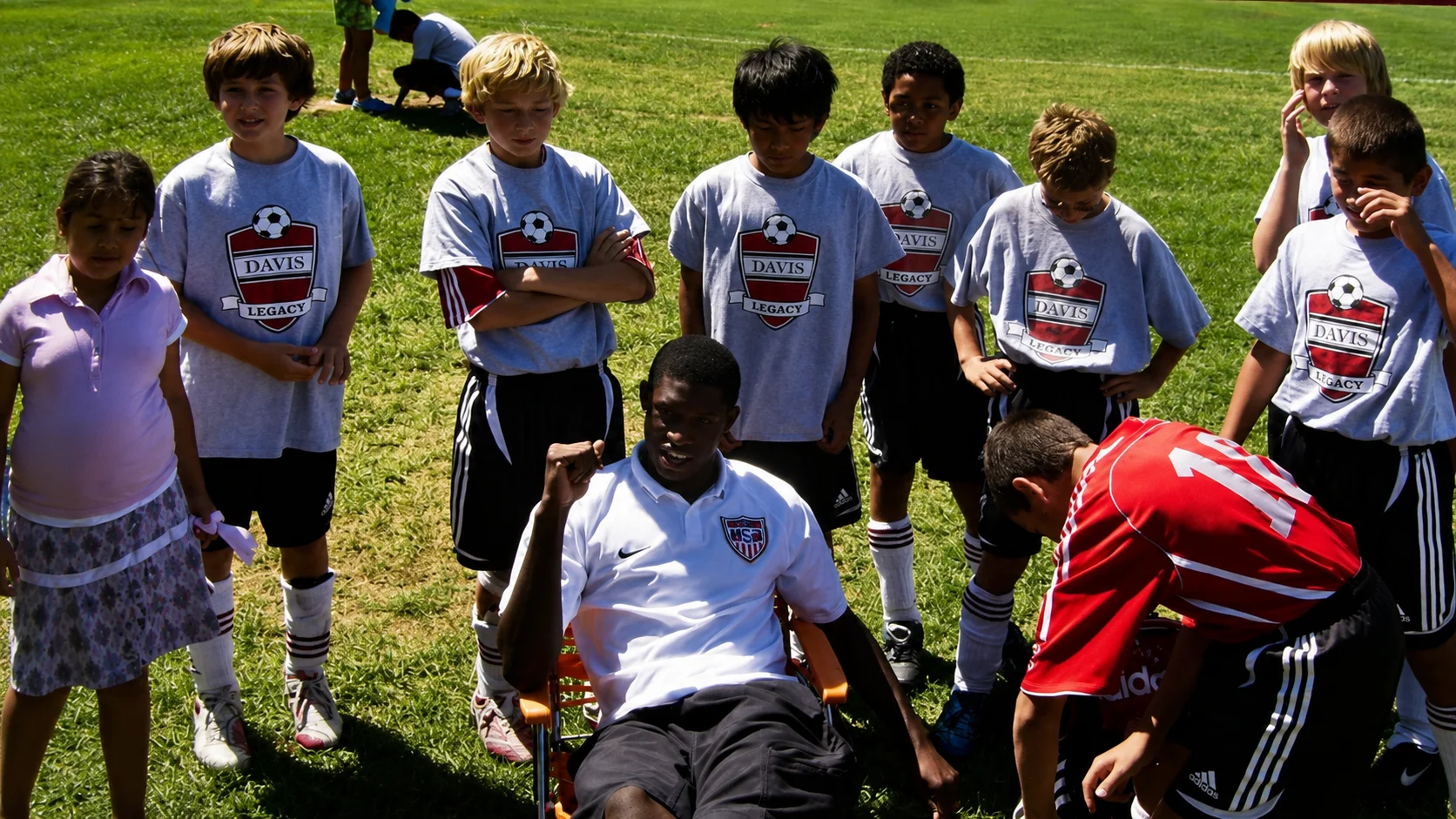 Jalil Anibaba helps out with a youth team shortly after playing for the US U-20 National Team
